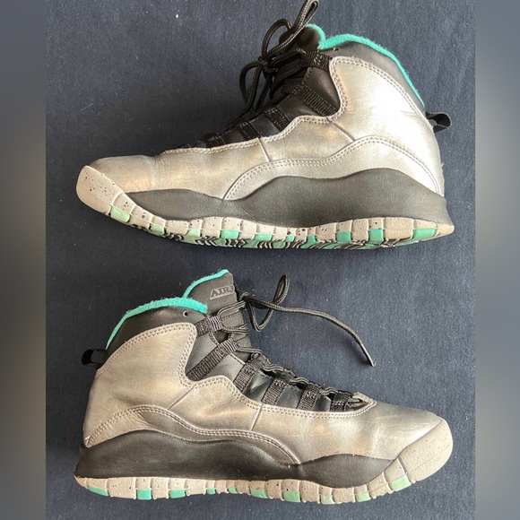 Air Jordan 10 Retro BG - Picture 4 of 10